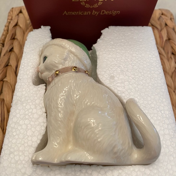 Lenox “Santa’s Kitty Elf” Porcelain American by Design 4 1/8” Figurine. Retired - Picture 7 of 10